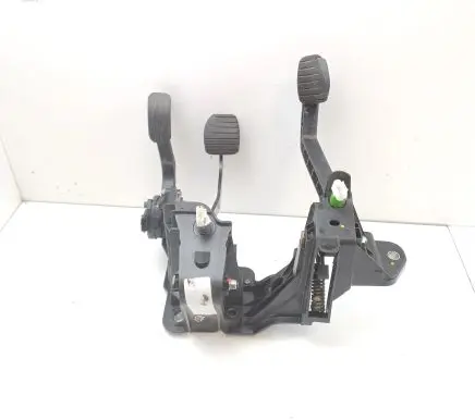 Nissan NV400 Pedal assembly 18010626R 070111906 070108
