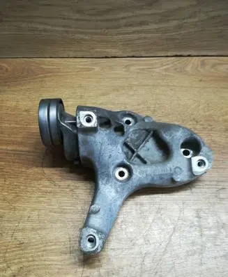 Volkswagen Golf Plus A/C compressor mount bracket 1K0260885B