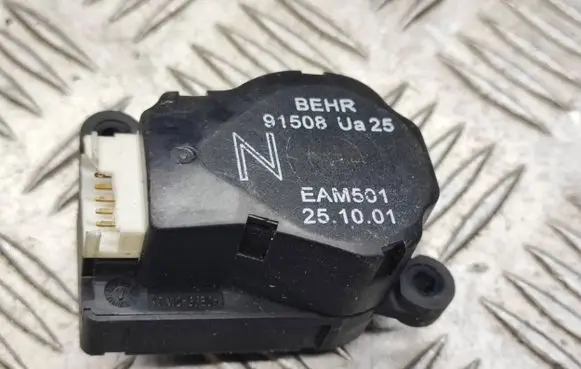 Citroen Xsara Picasso Air flap motor/actuator 91508UA25 EAM501 251001