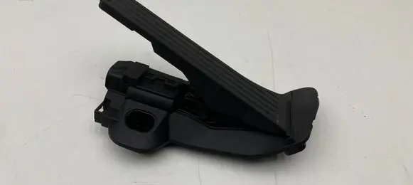 Volkswagen PASSAT B6 Accelerator throttle pedal 1K2723503M