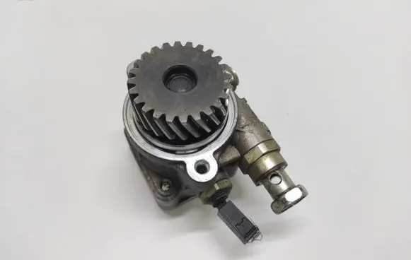 Mitsubishi Pajero Power steering pump