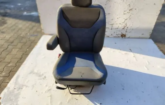 Renault Trafic II (X83) Front driver seat 