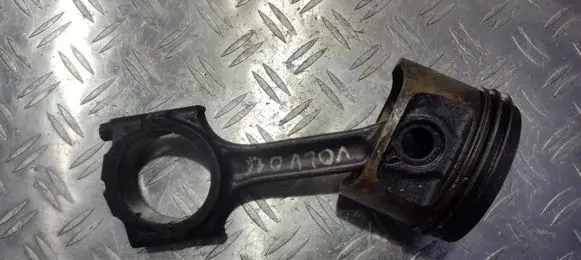 Volvo 440 Piston with connecting rod