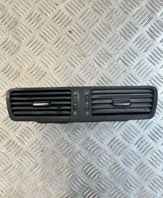 Volkswagen PASSAT B6 Dash center air vent grill 3C1819728E