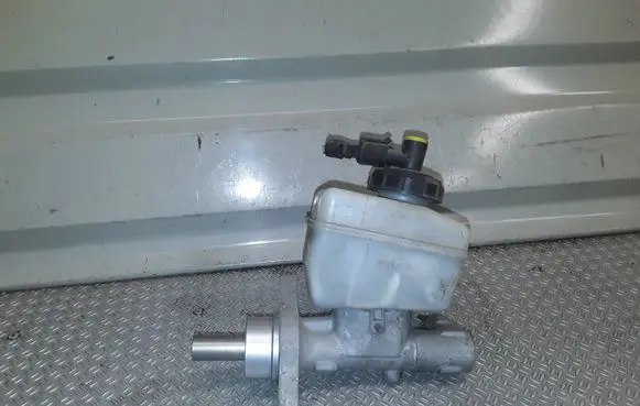 Dacia Sandero Master brake cylinder