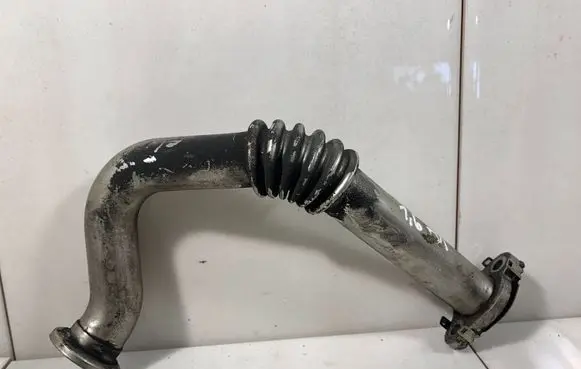 Audi A3 S3 8P EGR valve line/pipe/hose 03L131521H