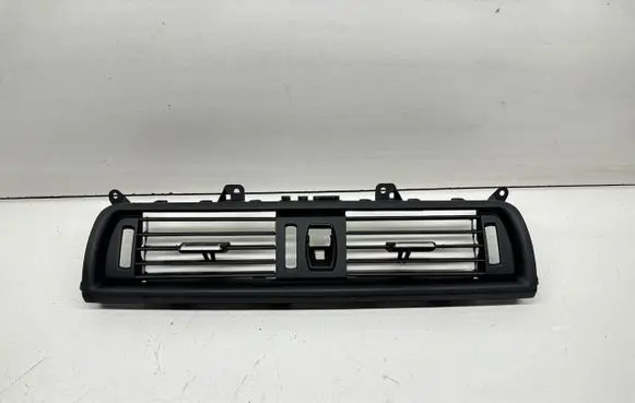 Dash center air vent grill