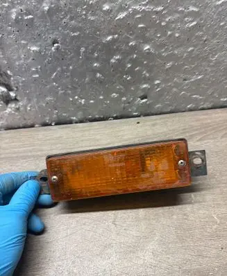 BMW 3 E30 Front indicator light 63131385375