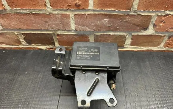 Hyundai Tucson TL ABS Pump 58920-D7620 BE6007Y101