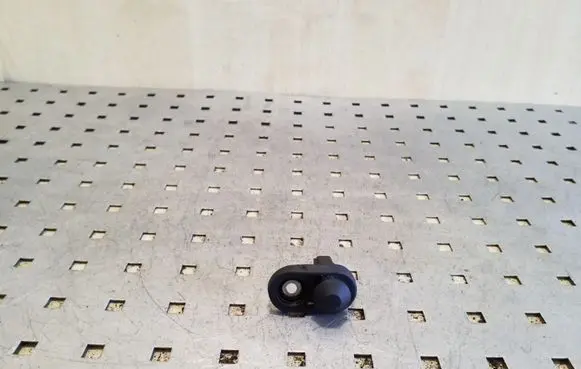 Toyota Avensis T250 Front door sensor 