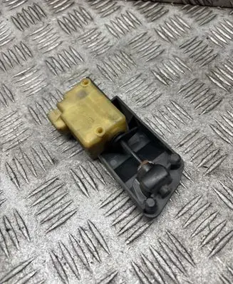 Volvo V70 Fuel tank cap lock motor 9483311 3606
