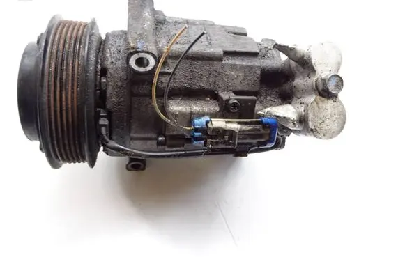 Chevrolet Orlando Air conditioning (A/C) compressor (pump) 13314480 111291119 687997689
