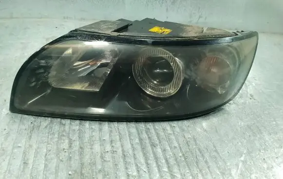 Volvo V50 Headlight/headlamp 0301198203