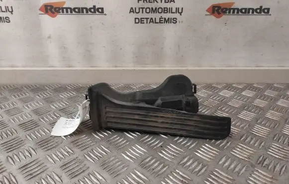 Volkswagen PASSAT B6 Accelerator throttle pedal 1K1721503