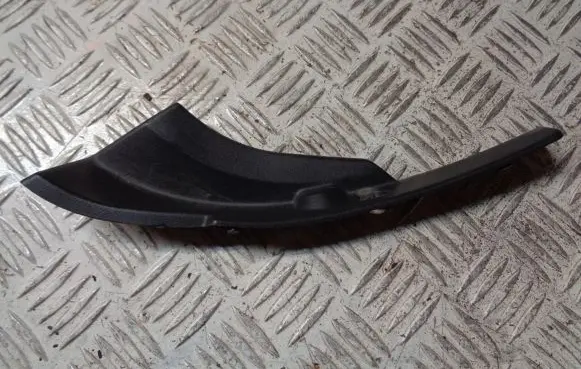 Mazda 2 Windshield trim D65151PC1 K2443