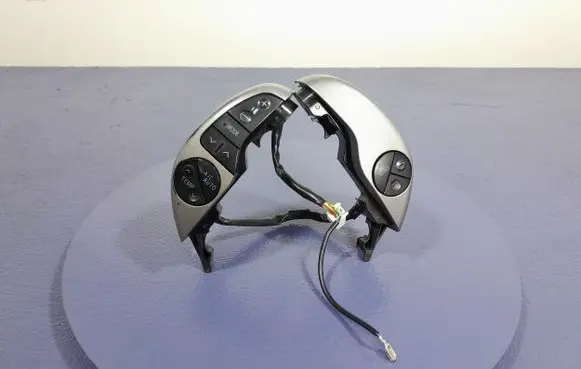 Toyota Prius (NHW20) Multifunctional control switch/knob 