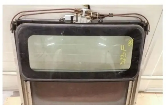 Mazda 323 F Sunroof set 
