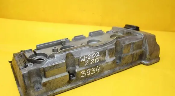 Mercedes-Benz C W202 Rocker cam cover 