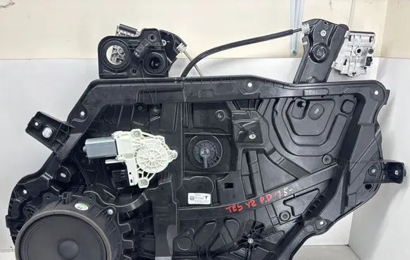 Tesla Model Y Front door window regulator with motor 149550900J