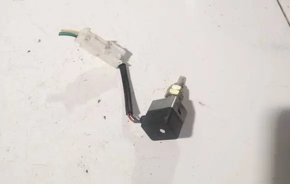 Hyundai Tiburon Brake pedal sensor switch 9334038000 93340-38000