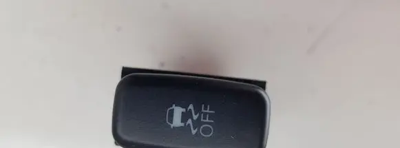 Traction control (ASR) switch