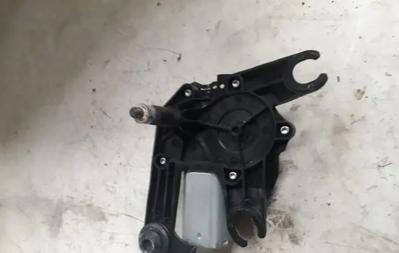 Peugeot 308 Rear window wiper motor 9680477480