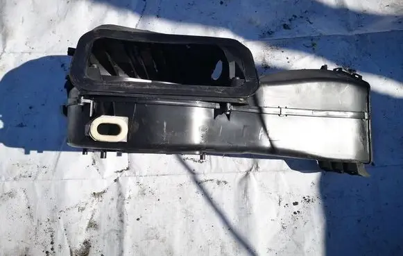 Mercedes-Benz C W203 Interior heater climate box assembly 2098300162
