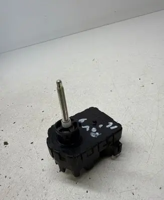 Toyota RAV 4 (XA40) Headlight level adjustment motor 
