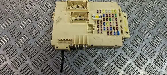 Hyundai i40 Fuse module 919503Z011