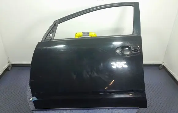Toyota Prius (NHW20) Front door 