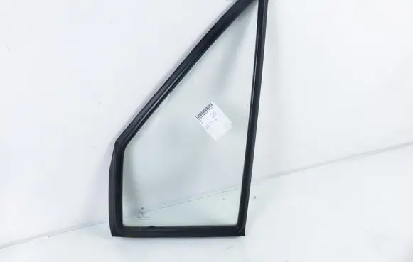 Volkswagen II LT Front triangle window/glass 