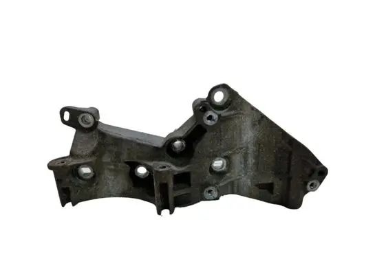 Nissan Juke I F15 Generator/alternator bracket 8200669495