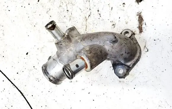 Toyota Land Cruiser (J120) Engine coolant pipe/hose