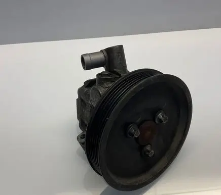 Mercedes-Benz E W211 Power steering pump A0044661301 0044661301