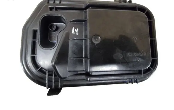 Audi A6 S6 C6 4F Headlight/headlamp dust cover 16016400R