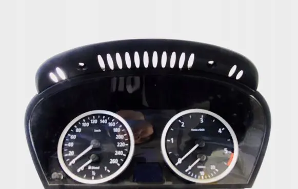 BMW 5 E60 E61 Speedometer (instrument cluster) 6983153
