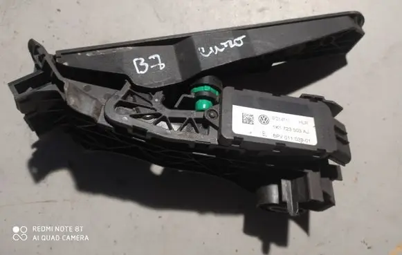 Volkswagen PASSAT B7 Accelerator throttle pedal 1K1723503AJ