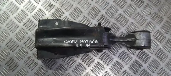 Chevrolet Lumina Engine mounting bracket 10046812