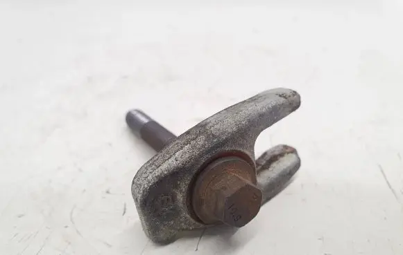Renault Kangoo II Fuel Injector clamp holder