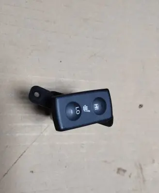 Acura MDX II Seat heating switch M331381