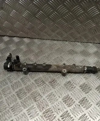 Toyota Yaris Fuel main line pipe 0445214032 1077800141