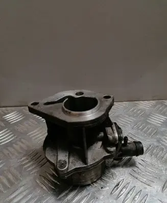 Renault Kangoo I Vacuum pump 8200372985 72238908F