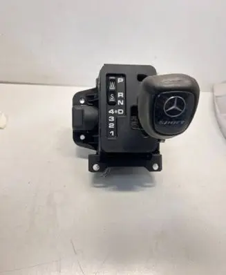 Mercedes-Benz CLK A208 C208 Gear shifter/selector A2022670537