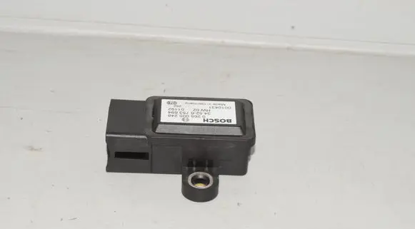 BMW 5 E39 ESP acceleration yaw rate sensor 6753694 0265005248