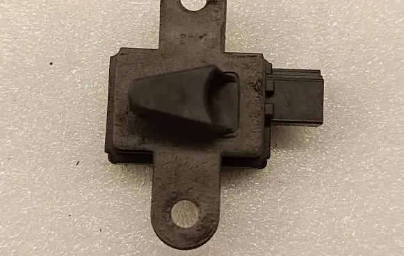 Mercedes-Benz ML W164 Airbag deployment crash/impact sensor A0038212751 02194669 5WK43901
