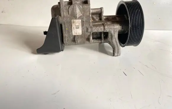 Mini Cooper Countryman F60 Power steering pump 679435003 5003209