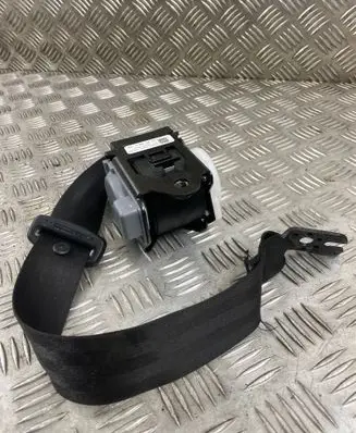Rear seatbelt