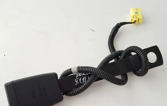 Subaru Forester SK Front seatbelt buckle 18189 8620 B620