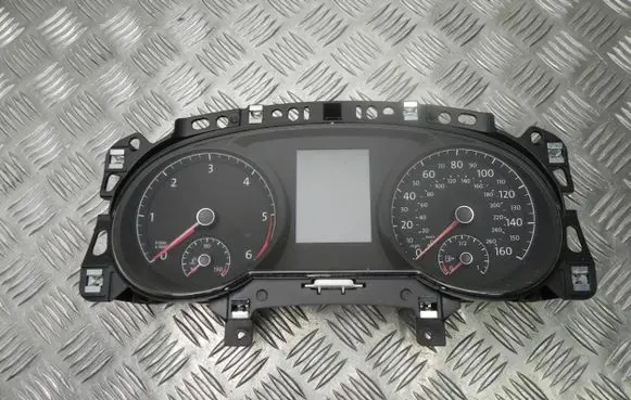 Volkswagen Golf Sportsvan Speedometer (instrument cluster) 517920941 B983
