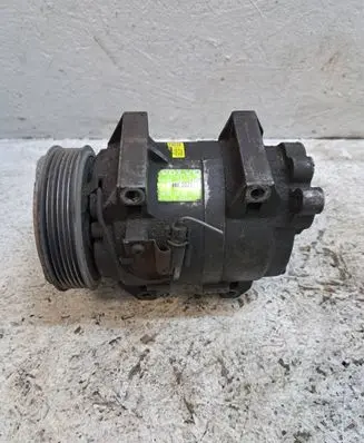 Volvo V70 Air conditioning (A/C) compressor (pump) 31101166 185E032524